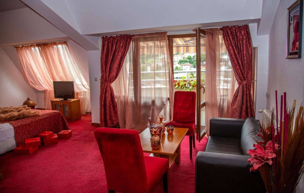 Mountain Boutique Family Hotel Devin Buitenkant foto