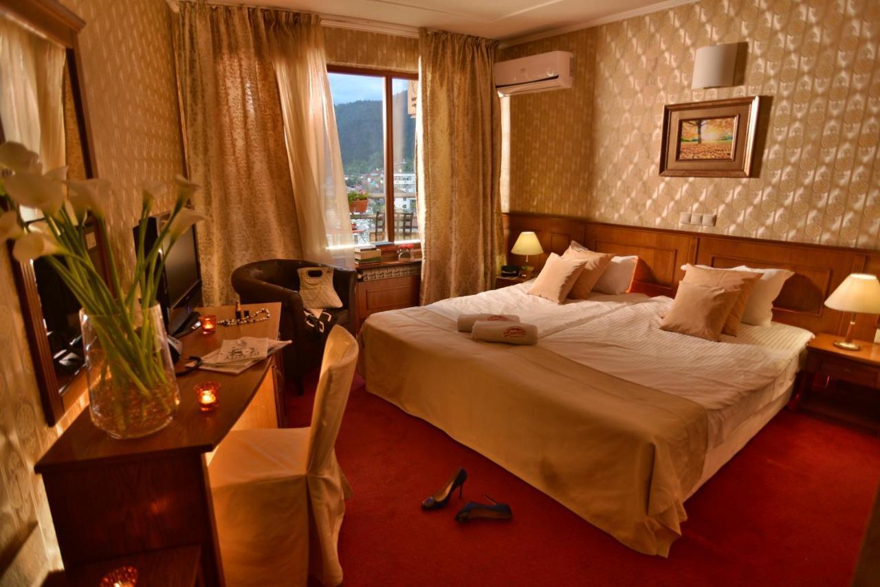 Mountain Boutique Family Hotel Devin Buitenkant foto